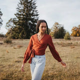 Musselin Wickelbluse Freda | Dunkelrot aus Bio-Baumwolle